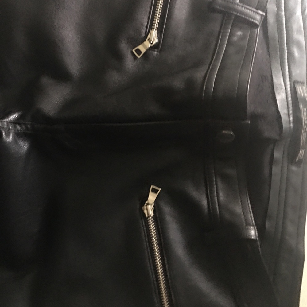 Zara black leather skinny pants L